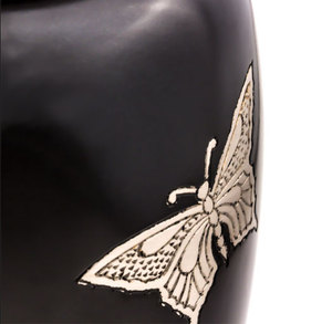 Urna funeraria de latón con forma de mariposa para adultos, acabado brillante y pulido, para cenizas humanas y suministros funerarios - Product Image 6