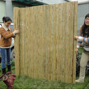 รั้วไม้ไผ่รมควันสีดำเข้มกลางแจ้งรั้วแผงรั้วไม้ไผ่สูงม้วนง่ายต่อการประกอบเป็นมิตรกับสิ่งแวดล้อม - Product Image 5