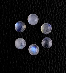 Cabujones de piedra lunar arcoíris Natural 2 gemas de forma redonda de 7mm de Fuego Azul liso piedras preciosas sueltas blancas para la fabricación de joyas - Product Image 4