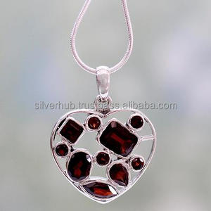 Pendentif en grenat en forme de cœur, charme en argent sterling 925, pierre précieuse naturelle, dernier design tendance, bijoux faits à la main, fournisseurs en gros - Product Image 1