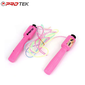 Cordes à sauter de haute qualité avec poignée en plastique Meilleur dans sa catégorie - Product Image 1