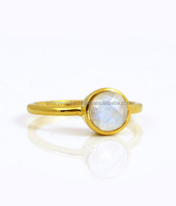 มูนสโตนธรรมชาติเงินสเตอร์ลิงแหวนทอง Vermeil - Product Image 1