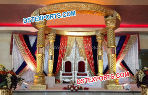 Fabricant d'accessoires de chaise de mariage indiens en fibre avec quatre piliers de lotus Accessoires de chaise de mariage de forme carrée - Product Image 6