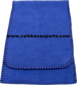 Couverture en molleton anti-boulochage 100% polyester au design moderne, couverture de couchage légère et portable d'Inde - Product Image 5