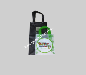 solf loop handle plastic bags made in Vietnam - Product Image 4