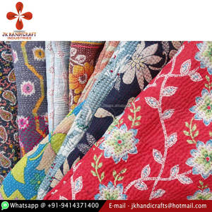 กระเป๋าถือผ้าควิลท์ลายส่าหรีสไตล์อินเดียวินเทจ - Product Image 3