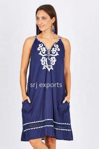 Robe d'été à poches brodée à col en V, sans manches, haute qualité, tunique cover-up pour plage et dispositif décontracté - Product Image 2