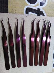 Pince à épiler en titane doré de haute qualité en acier inoxydable de qualité médicale pour la mise en forme des sourcils de précision - Product Image 4