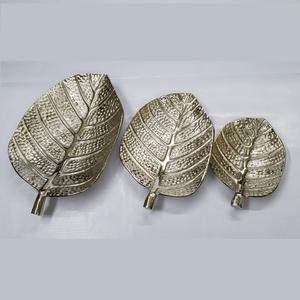 Lo mejor es que se trata de una ecoración que se pone en el suelo. - Product Image 1