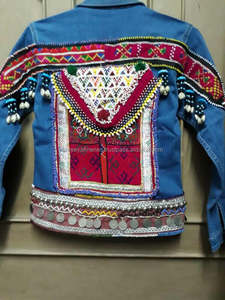 Chaqueta Vaquera Boho Tribal, Chaqueta Gitana con Adornos Banjara, Estilo Born Wild - Product Image 5