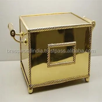 Scatola urna in ottone dorato con manico di Brassworld India