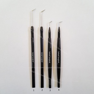 Outil de levage de cils, de couleur noire - Product Image 1
