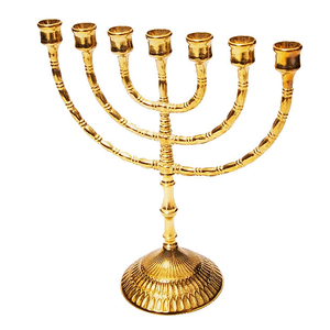 Soporte de vela en relieve Menorah - Product Image 1