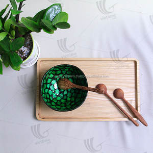 Juego único de cuencos de cáscara de coco orgánico y bandeja de bambú hilado - Product Image 3