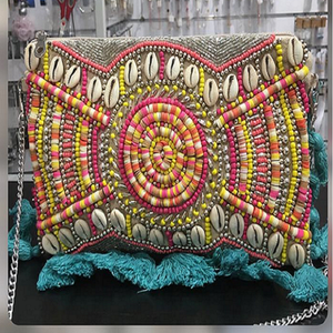 Bolso de Mano Étnico Estilo Indio para Mujer con Aspecto Bohemio y Acabado Artesanal - Product Image 1