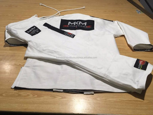 Venta al por mayor personalizado 450gsm perla tejido Judo Gi BJJ Kimono ropa de artes marciales - Product Image 5