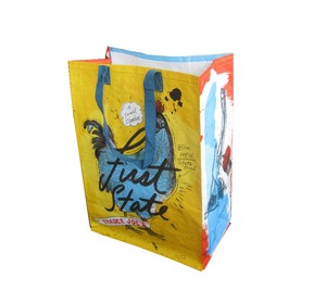 KD-SB-791 125gsm เป็นมิตรกับสิ่งแวดล้อมเวียดนามไม่ทอ PP กระเป๋าช้อปปิ้งแบบท่อสี CMYK ปิดแบบกำหนดเองพิมพ์4ด้าน - Product Image 5