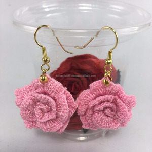 Pendientes de Flores de Algodón Tejidos a Crochet, Románticos, Hechos a Mano, Color Rosa, Creaciones Hechas a Mano - Product Image 1