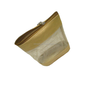 Bolsa de cosméticos transparente personalizada con cremallera para cosméticos y artículos de viaje - Product Image 1