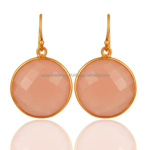 Boucles d'oreilles en argent sterling 925 faites à la main avec calcédoine rose plaqué or vermeil Design tendance pour les cadeaux de mariage - Product Image 1