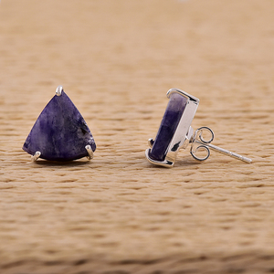 Forma triangular Sodalite Gemstone 925 Sterling Silver Stud Pendientes Joyería hecha a mano Casa De Plata - Product Image 2