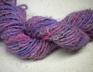 Fil de soie recyclé de l'Himalaya pour le tricot, le tissage et l'artisanat - Product Image 4