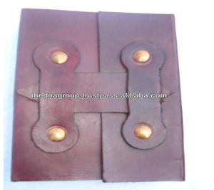 Vente en gros Ceinture épaisse unie Journal intime en cuir à deux couvertures Fermeture de ceinture unie véritable Carnet en cuir - Product Image 1