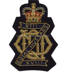 Logotipo personalizado de alta calidad Royal Blazer insignias tela fieltro Insignia uniforme visera sombrero bolsas familia cresta bordado - Product Image 2