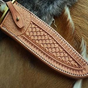 Couteau Pliant damas Véritable Étui En Cuir - Product Image 1