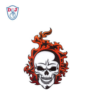 ตัวรีดติดหลังรูปดาบดอกกุหลาบ,ตัวรีดติดเสื้อรูปหัวกะโหลกขนาดใหญ่ - Product Image 3