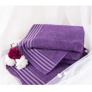 100% 纯棉浴巾在印度批发毛巾棉浴巾优质最佳设计高品质棉毛巾。