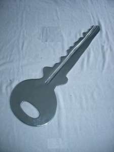 กุญแจอลูมิเนียมหล่อพร้อมกระจกขัดเงาประติมากรรมโลหะแฮนด์เมดสำหรับตกแต่งบ้าน - Product Image 5