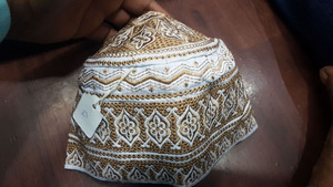 Chapeau Kufi Omani Premium pour Hommes |   Prière islamique et vêtements de tous les jours - Product Image 3