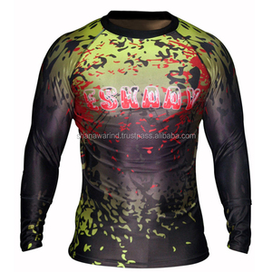 Rashguard de compression MMA imprimé sur mesure de haute qualité pour homme, décontracté d'été, taille mi-haute, longueur genou, imperméable, grande taille, en nylon - Product Image 1