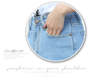 Femmes Denim Shorts - Product Image 5