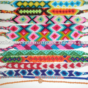 สร้อยข้อมือมิตรภาพผ้าฝ้ายถักมือคุณภาพพรีเมียม - Product Image 1