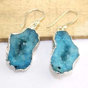 Pendientes de plata de primera ley con forma de gota para mujer, aretes colgantes, plata esterlina, zirconia, circonita, zirconita, diseño geode natural, hecho a mano - Product Image 1