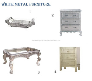 Pieds de meubles en métal blanc - Product Image 1