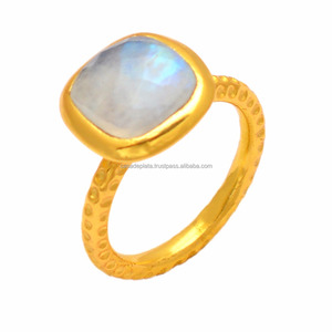 Anillo de piedra lunar arcoíris sólido. Anillos de Plata de Ley 925 hechos a mano al por mayor fabricante de joyas chapadas en oro - Product Image 1