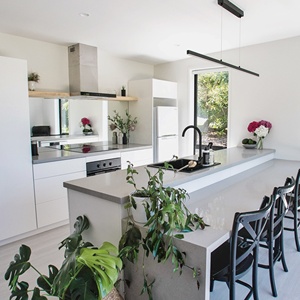 Vermonhouzz-1 Juego <span class=keywords><strong>de</strong></span> gabinetes <span class=keywords><strong>de</strong></span> cocina modernos populares en forma <span class=keywords><strong>de</strong></span> I, diseño <span class=keywords><strong>de</strong></span> laca <span class=keywords><strong>de</strong></span> alto brillo - Product Image 1