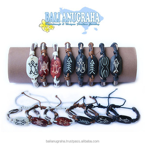 Venta al por mayor Unisex pulseras de cuentas de madera con incrustaciones de hueso estilo clásico número patrón Bali Anugraha marca para regalos - Product Image 1