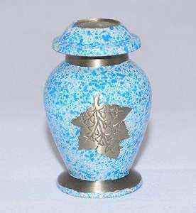 Urnas de cremación de latón conmemorativo para cenizas humanas Diseños personalizables Proveedor mayorista de estilo americano - Product Image 2