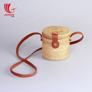 New Arrival 2018 Designer Women's Eco-Friendly <b>Crossbody</b> Bag Cylinder Unique Rattan Bag Handbags <b>Purses</b> From Vietnam Hot Selling - Product Image 1