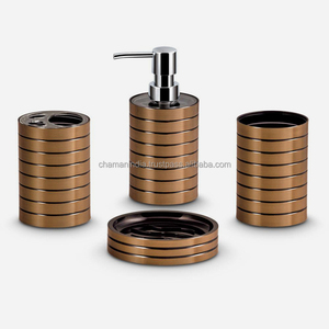 Juego de Baño de Metal de Siete Piezas Miami, Acabado Cobre Antiguo, Ecológico, Chaman India - Product Image 1