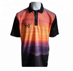 Uniformes de football pour adultes sur mesure de haute qualité, imprimés par transfert thermique, nom de l'équipe, 100% polyester, chemises et shorts respirants à séchage rapide - Product Image 5