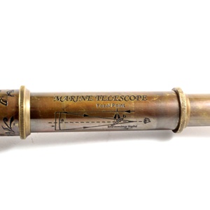 Spyglass de latón antiguo con caja de madera, empuñadura de cuero, diseño grabado, decoración náutica pirata clásica, telescopio de latón, cuerpo de Metal - Product Image 4