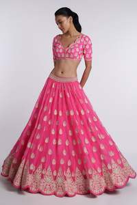 Ensemble de mariée en Georgette de soie avec broderie riche, comprenant Lehenga, Choli, Dupatta et Blouse à motif floral, Prix de gros - Product Image 5