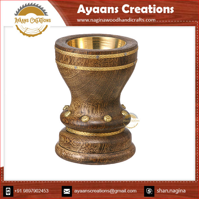 สีน้ำตาล