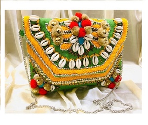 Bolso Bohemio Banjara de la India, Bolso Multiusos de Yute |   Boho |   Festival |   Hecho a Mano | |   Bordado - Product Image 6