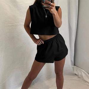 Survêtement 2 pièces en coton uni pour femmes, haut court et design personnalisé, ensemble de sport à la mode - Product Image 6